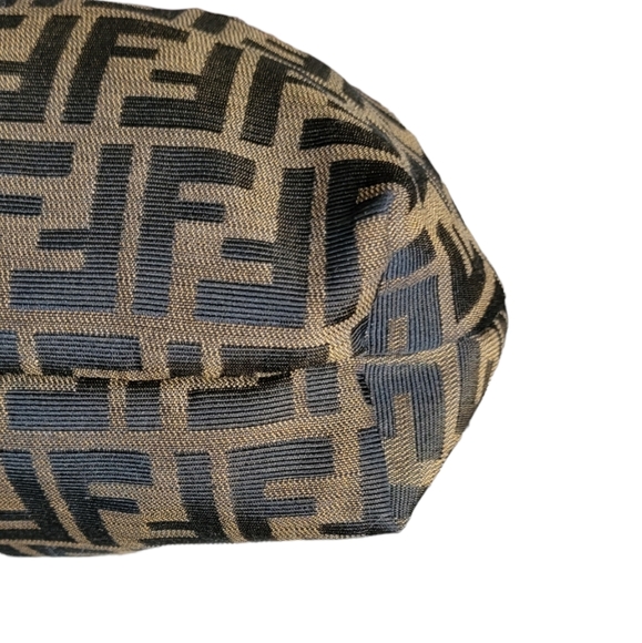 ⭐FENDI  Zucca Ring Pleat Tote/Handbag 💯Authentic - Picture 10 of 16